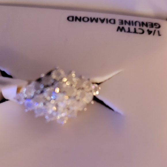 Diamond ring - Picture 2 of 2